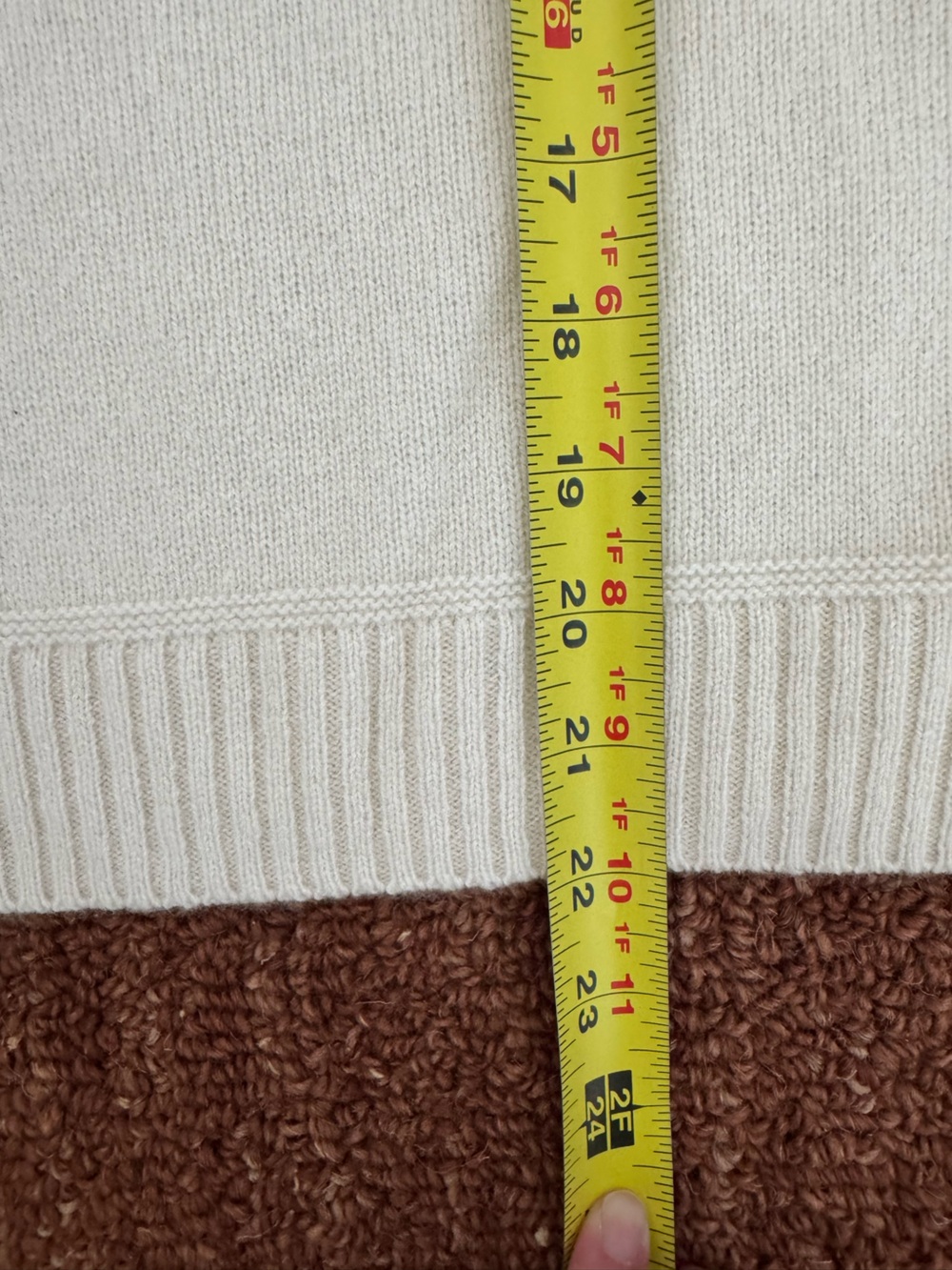 NWT Lululemon Cashmere Slim Fit Crewneck Sweater in Ivory - Picture 9 of 10